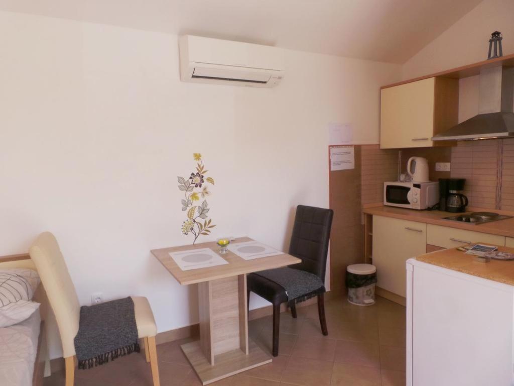 Marino Apartment Seget Vranjica Exterior foto